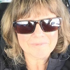 Meet your Posher, Deb